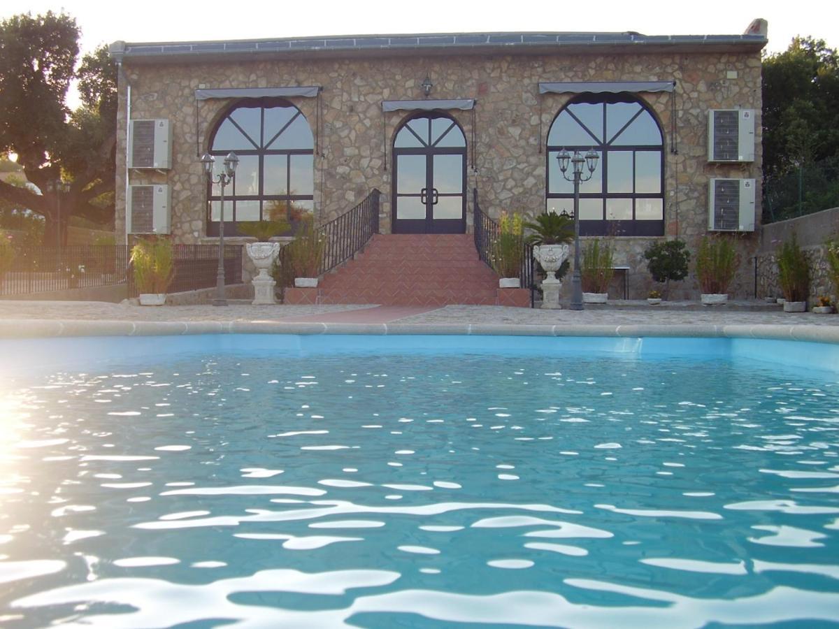 Hotel Rural El Convento Valencia de Alcántara Buitenkant foto